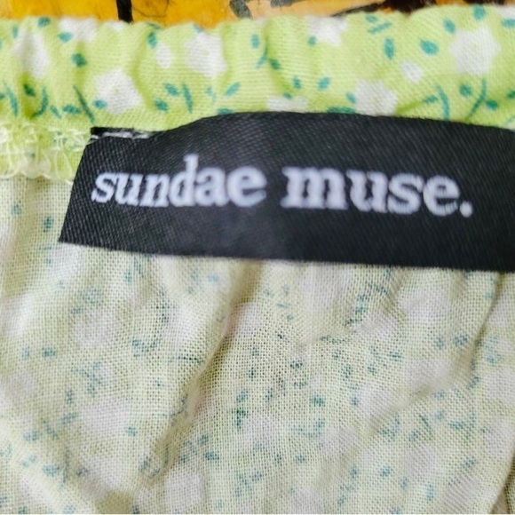 Sundae Muse crop top short sleeve green white Sz 8 medium summer - Picture 5 of 5